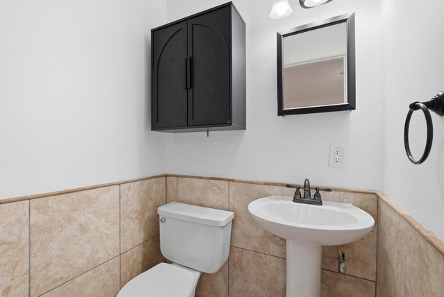 1934 County Highway 3280, Freeport, FL 32439