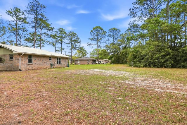 1934 County Highway 3280, Freeport, FL 32439
