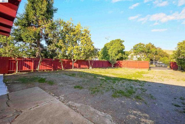 387 Tennyson Rd, Hayward, CA 94544