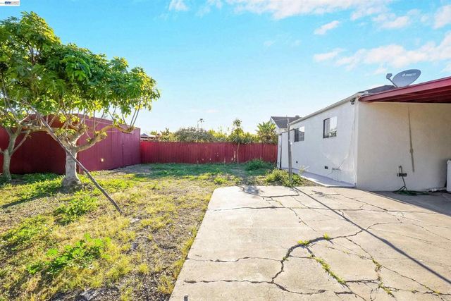 387 Tennyson Rd, Hayward, CA 94544