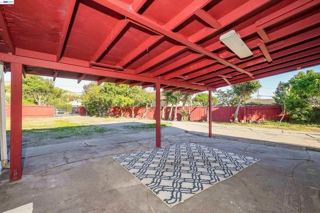 387 Tennyson Rd, Hayward, CA 94544