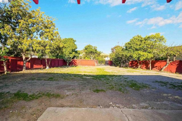 387 Tennyson Rd, Hayward, CA 94544