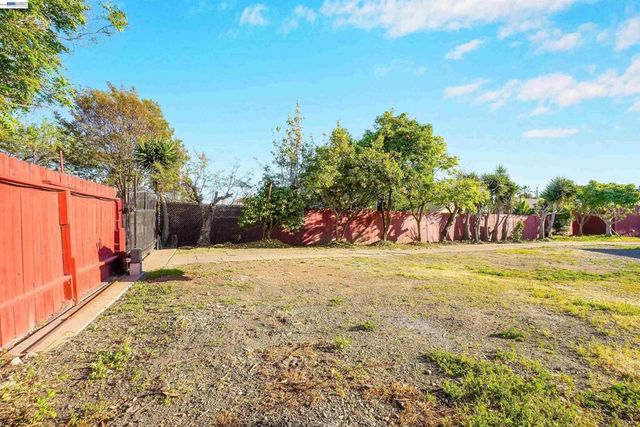 387 Tennyson Rd, Hayward, CA 94544