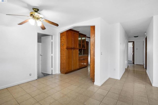 387 Tennyson Rd, Hayward, CA 94544