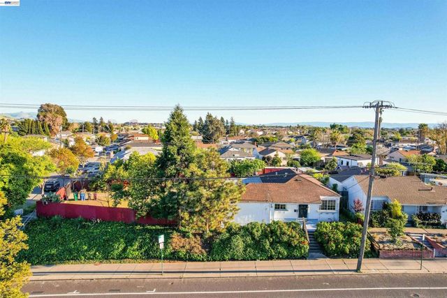 387 Tennyson Rd, Hayward, CA 94544