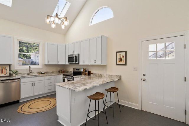 1130 N Roxboro Street, Durham, NC 27701