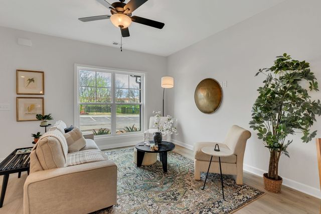 356 Twig PVT Court, Hendersonville, TN 37075