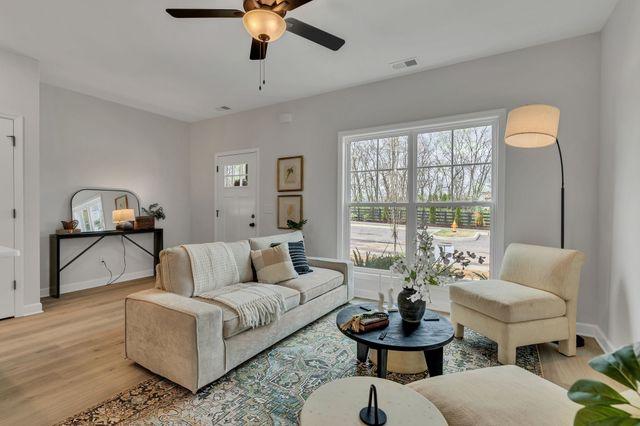 356 Twig PVT Court, Hendersonville, TN 37075