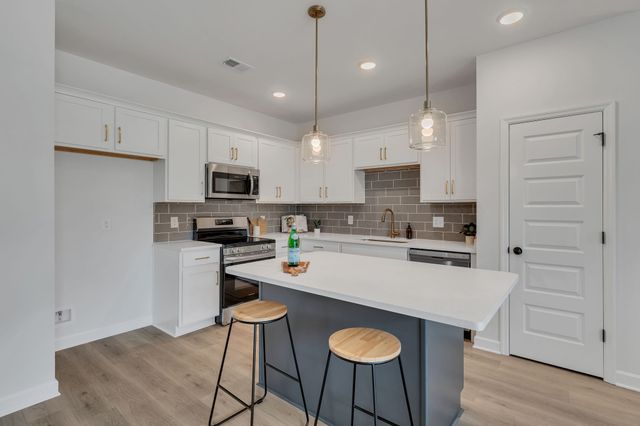 356 Twig PVT Court, Hendersonville, TN 37075