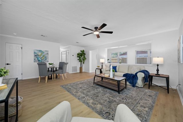 1100 81ST AVENUE N, St Petersburg, FL 33702