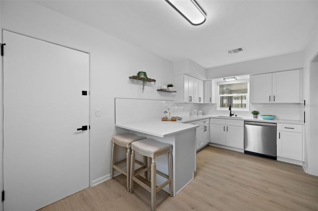 1100 81ST AVENUE N, St Petersburg, FL 33702