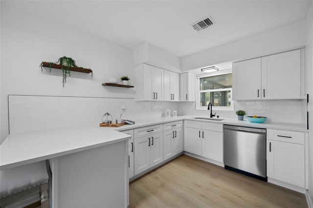 1100 81ST AVENUE N, St Petersburg, FL 33702