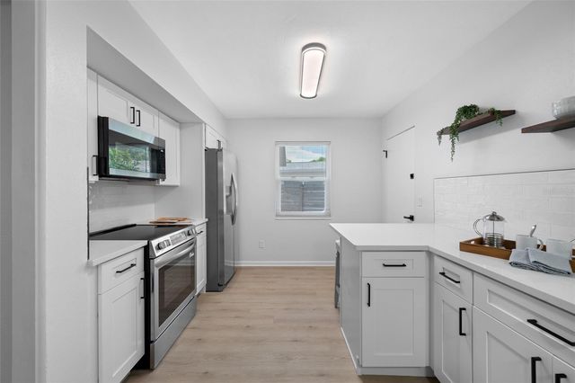 1100 81ST AVENUE N, St Petersburg, FL 33702