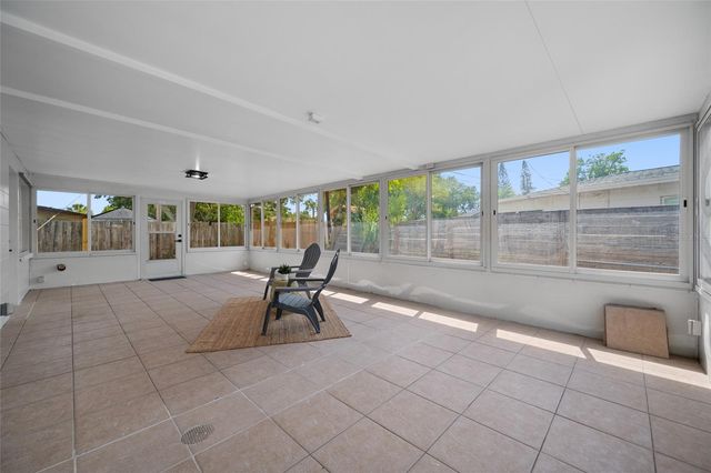 1100 81ST AVENUE N, St Petersburg, FL 33702