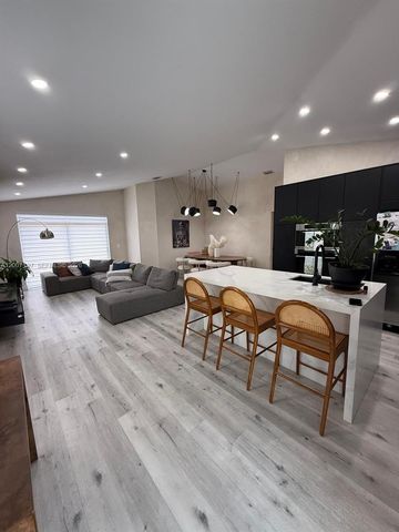 16263 NW 19th St, Pembroke Pines, FL 33028