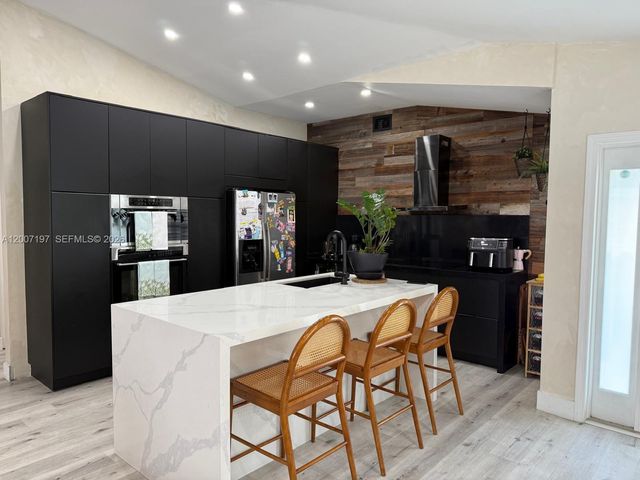 16263 NW 19th St, Pembroke Pines, FL 33028