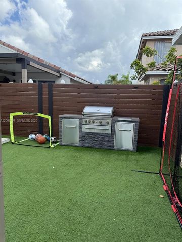 16263 NW 19th St, Pembroke Pines, FL 33028