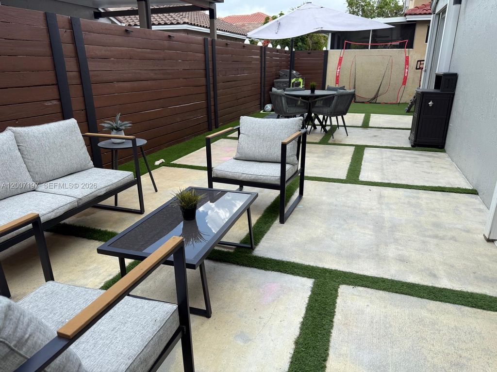 16263 NW 19th St, Pembroke Pines, FL 33028