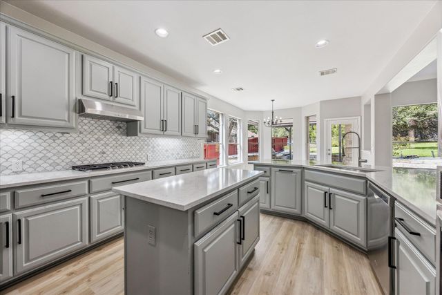 308 Calistoga CT, Austin, TX 78732