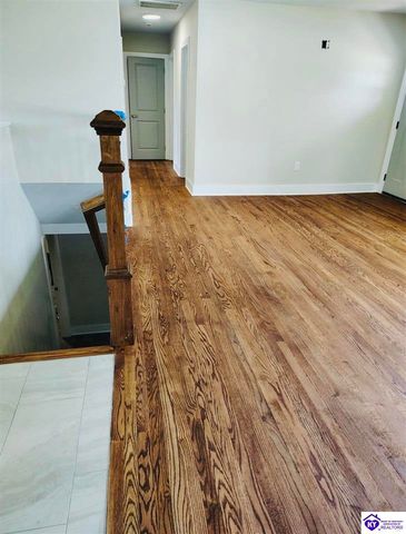 1040 W Crocus Drive, Radcliff, KY 40160