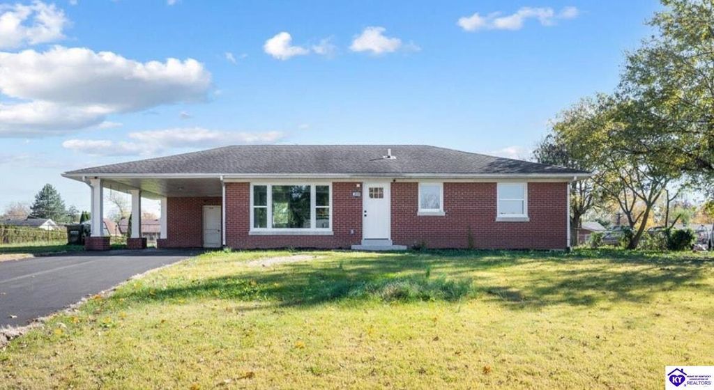1040 W Crocus Drive, Radcliff, KY 40160