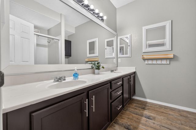 6601 Vista Del Rancho Road NE, Albuquerque, NM 87113