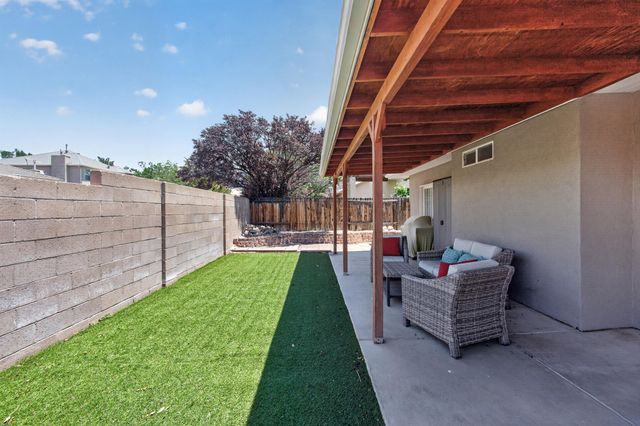 6601 Vista Del Rancho Road NE, Albuquerque, NM 87113