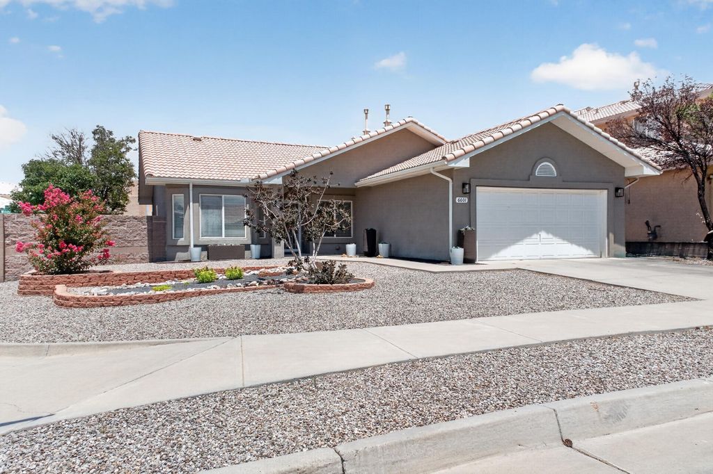 6601 Vista Del Rancho Road NE, Albuquerque, NM 87113