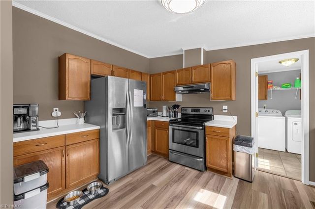 2940 Rhonswood Drive, Tobaccoville, NC 27050