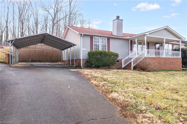 2940 Rhonswood Drive, Tobaccoville, NC 27050