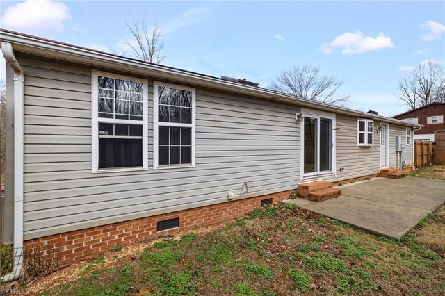 2940 Rhonswood Drive, Tobaccoville, NC 27050