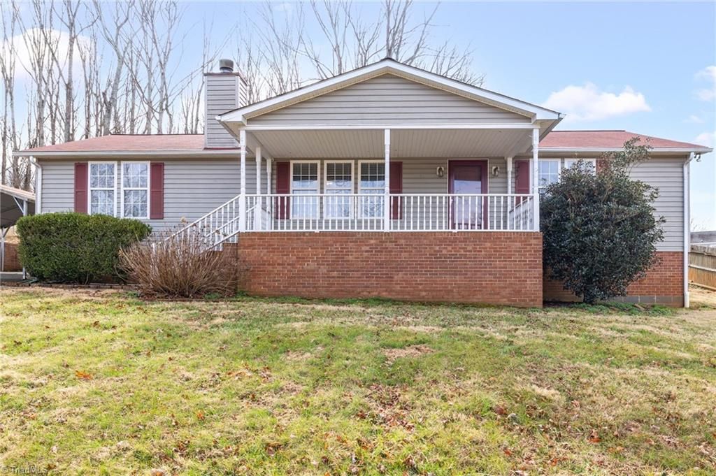 2940 Rhonswood Drive, Tobaccoville, NC 27050