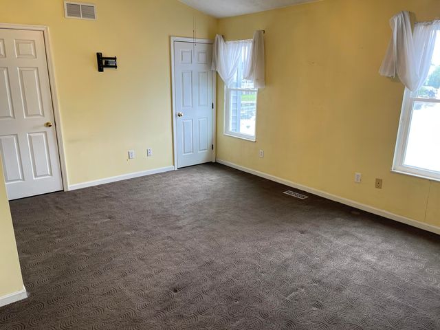 830 Horseshoe Lane, Florence, KY 41042