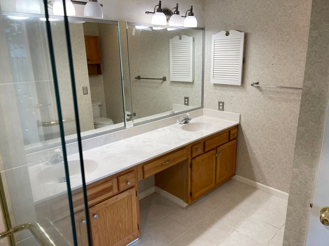 830 Horseshoe Lane, Florence, KY 41042