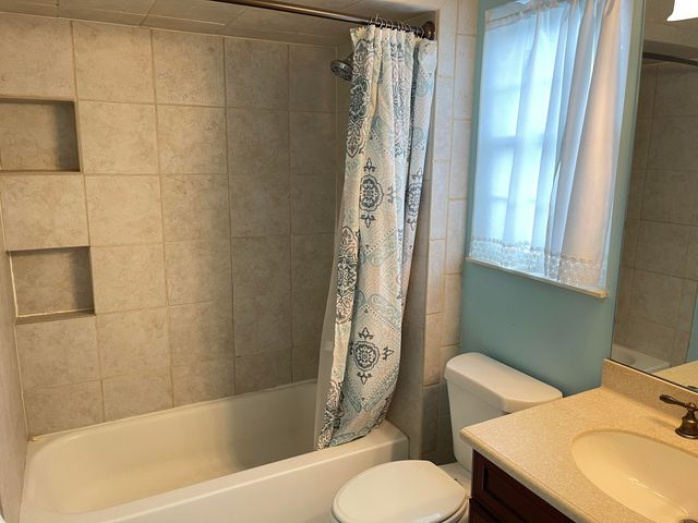 830 Horseshoe Lane, Florence, KY 41042