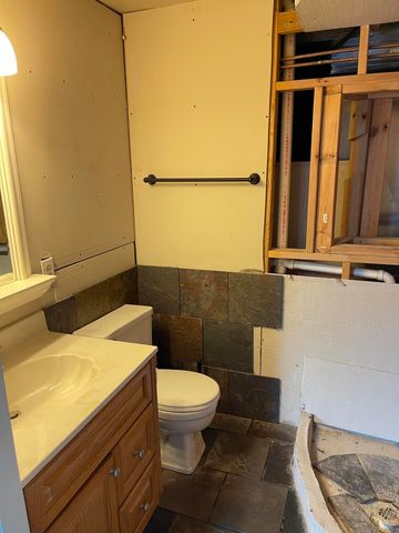 830 Horseshoe Lane, Florence, KY 41042