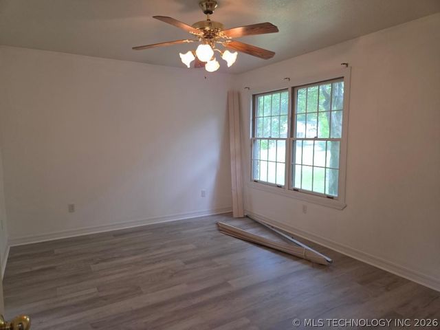 112 Circle Drive, Checotah, OK 74426