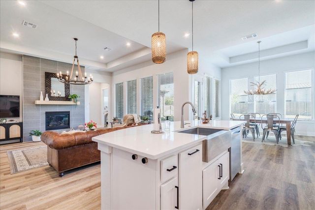 101 Lake Spring CIR, Georgetown, TX 78633