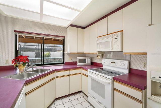 2309 WALDEN PLACE N, Plant City, FL 33566