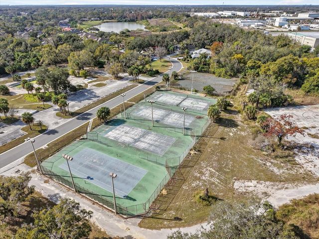 2309 WALDEN PLACE N, Plant City, FL 33566