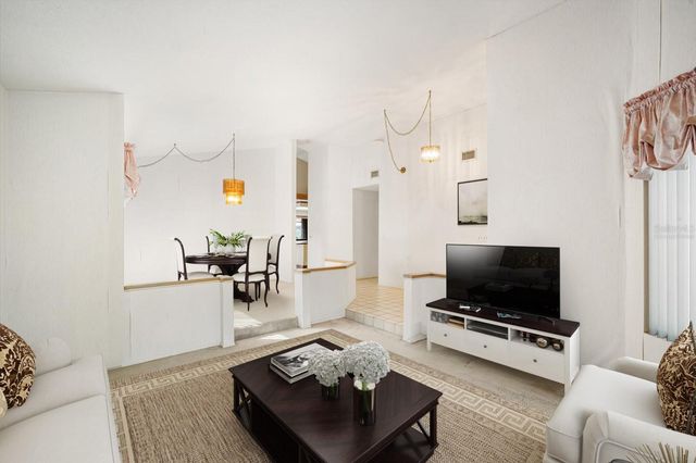 2309 WALDEN PLACE N, Plant City, FL 33566