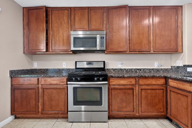 931 Salado Slough Lane, Rosenberg, TX 77471
