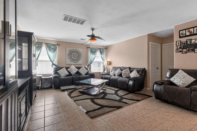 931 Salado Slough Lane, Rosenberg, TX 77471