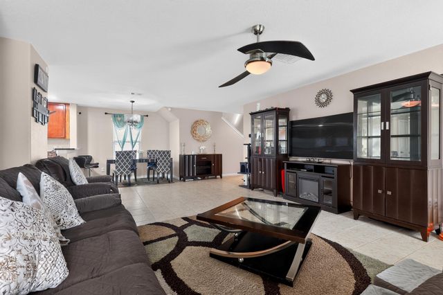 931 Salado Slough Lane, Rosenberg, TX 77471