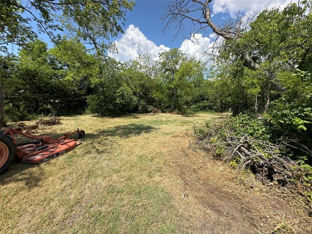 631 Lazy S Ranch Road, Gunter, TX 75058