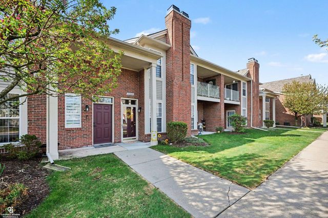 15368 Yale Drive, Clinton Township, MI 48038