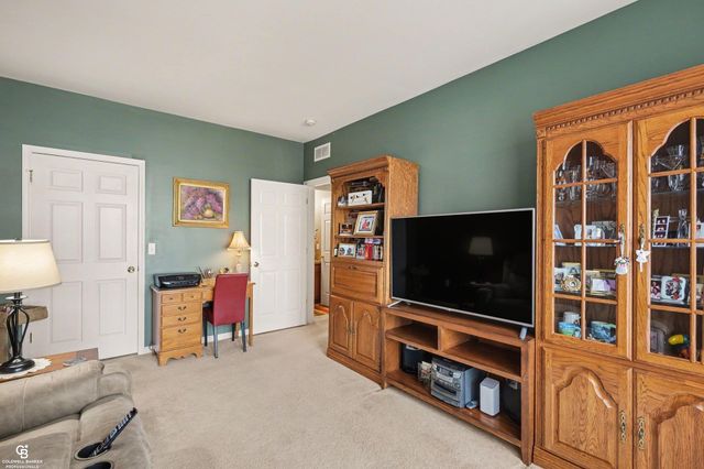 15368 Yale Drive, Clinton Township, MI 48038