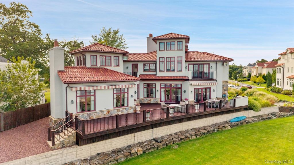 14 Brittany Lane, New Rochelle, NY 10805 — photo 3