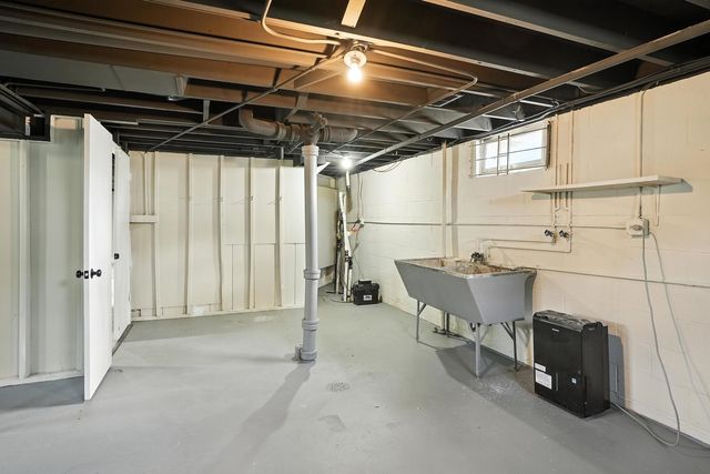 3312 E 170th Street, Lansing, IL 60438