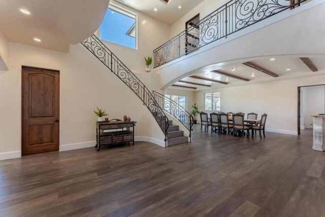 8440 Lovers Lane, Hollister, CA 95023